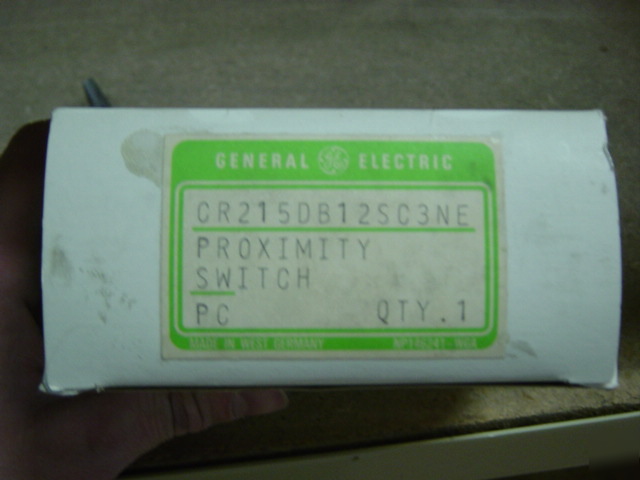 Ge CR215DB12SC3NE proximity switch