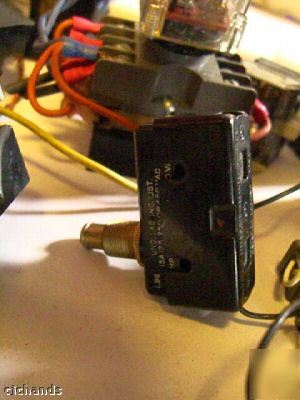*lot huge* dayton usa relay switch + limit macro 12A