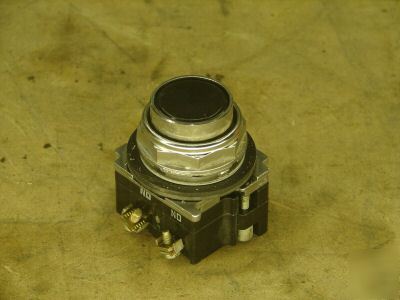 Cutler hammer black push button no contact block