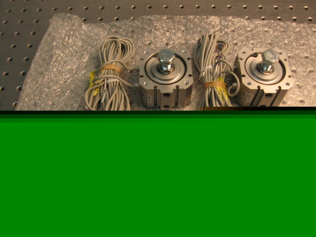 G33017 two smc VCDQ8AZ200-037S-M9BVL pneumatic cylinder