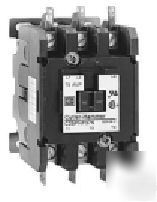 New cutler hammer C25FNF350A 3 pole 240V contactor h-6