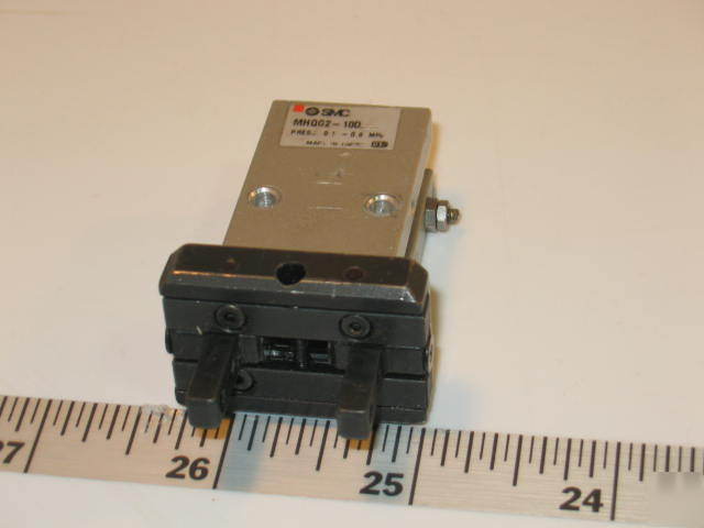 Smc pneumatic air parallel gripper MHQG2-10D
