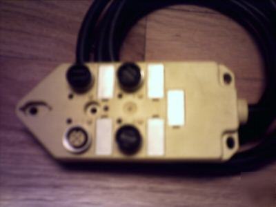 Balluff multiple interface block for proximity sensor 