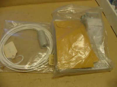 New uvisensor US365HP2-010.00 320-390 spectral >