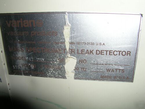 * * * varian 947D helium leak detector * * * vacuum