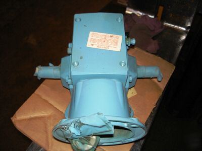 New gear reducer 10:1 ratio dual shaft gear box 