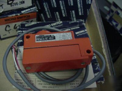 New honeywell fe-MLS7A-1011 8320 light switch >