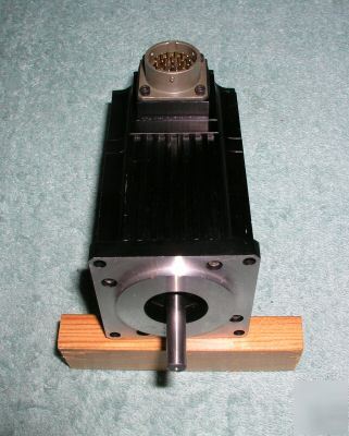 Emerson motion control dxm-202 ac servo motor