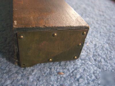 15 huetest color vision tester farnsworth-munsell ?