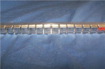 Conner-winfeld S15R8-3.000000MHZ crystal qty 13
