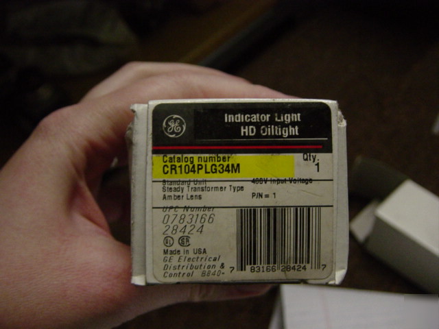 General electric CR104PLG34M amber indicator light