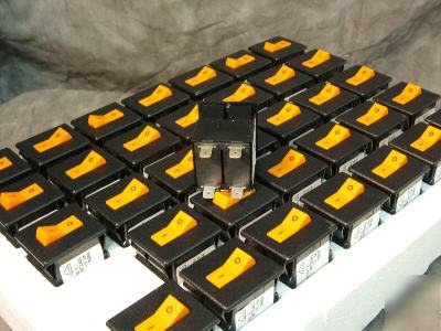 Rocker switch flush mount 125 / 250V 50 / 60HZ 4 post 