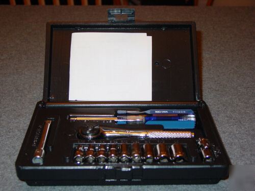 Radio and computer field maintenance kit