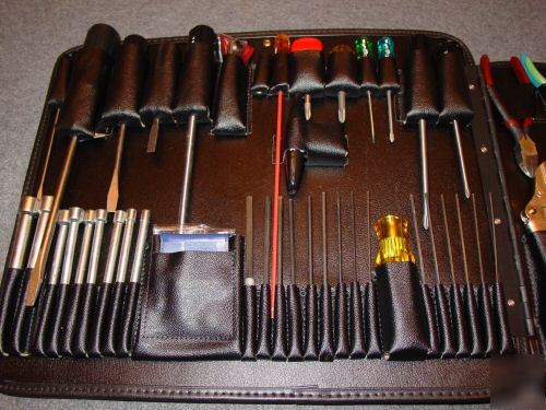 Radio and computer field maintenance kit