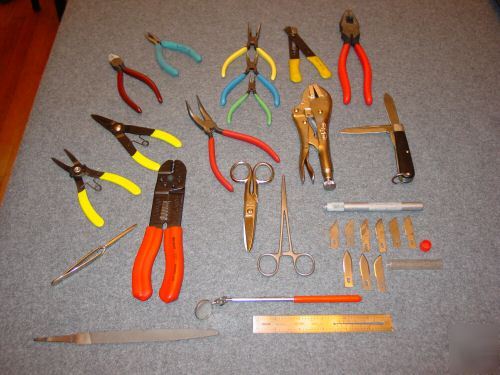 Radio and computer field maintenance kit
