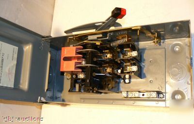 Square d heavy duty 60 amp safety disconnect switch 