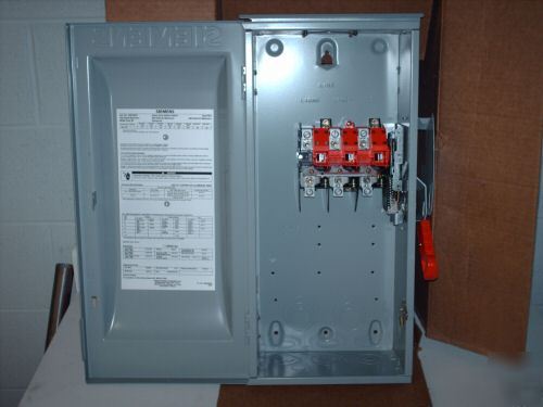 Safety switch nema 3R, 100 amp, 600 volt, 3-pole/3 wire