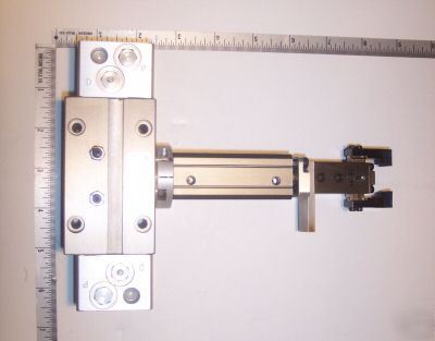 Phd 3 axis rotating gripper 19161-2-5501 MCS1 2016 090