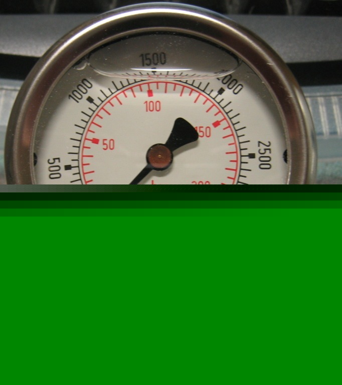 Wika hydraulic filled liquid 0-3000 psi gauge