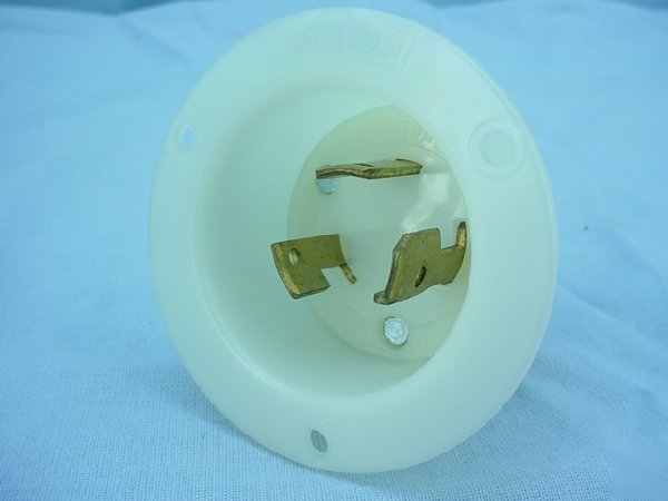 Non-nema locking flanged inlet 30A 125/250V 3334-c