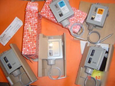 Five danfoss thermostats RT101