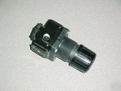 Arrow R352 regulator and arrow F352F5KT drain filter