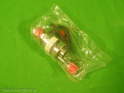 Precision sensors differential pressure switch D36W-15