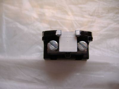 Box of 100 sectional terminal blocks med duty