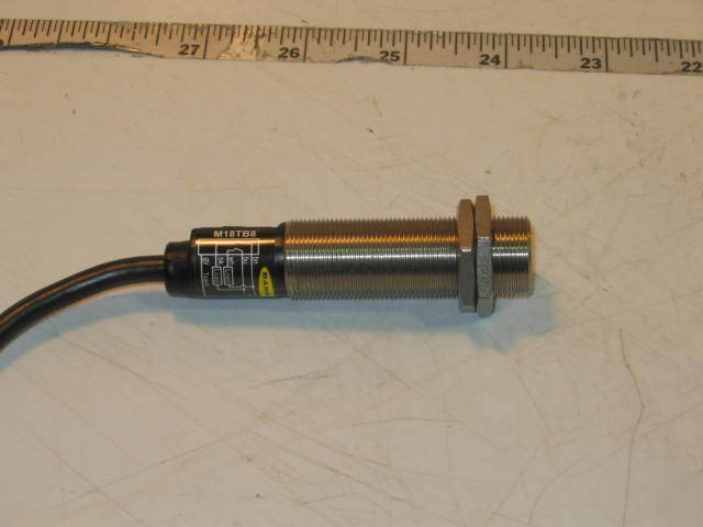 Banner M18T series temperature sensors M18TB8