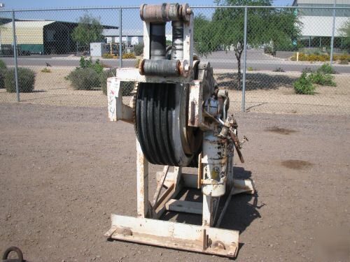 Bull wheel tensioners quantity of 2 electrical cable 