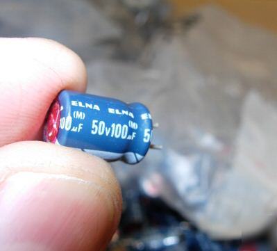 Radial electrolytic capacitor 100MFD 50V 3,274PCS 100MF