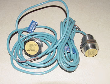 2PC turck proximity sensor BI10-G30-yo 5-15VDC