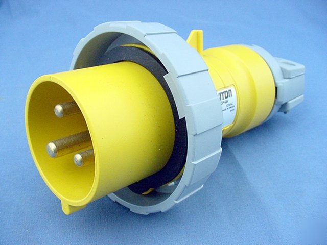 Leviton pin & sleeve 30A 125V watertight plug 330P4W