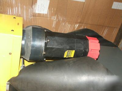 Like new robot by fanuc a model a-1 w/controller 