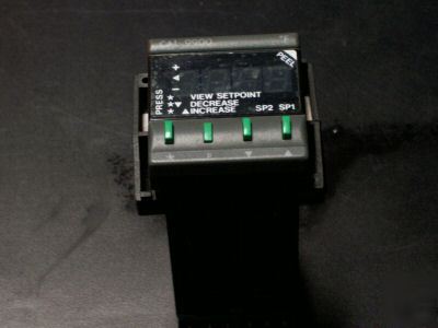 Cal 9900 tempature controller 115 v 30 amp relay