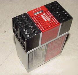 Banner safety relay es-ua-5A