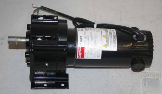 New dayton 4Z381 parallel shaft 90 vdc gearmotor 