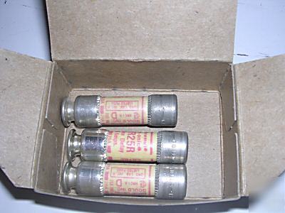 New 3 TR25R shawmut gould tri-onic fuses 25 amp 250 v