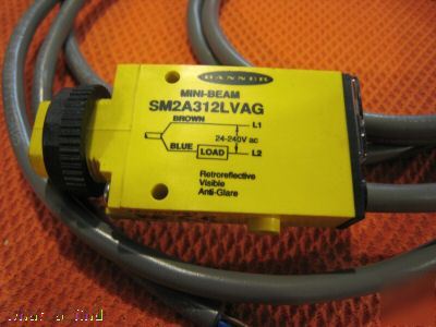 New lot 2 banner SM2A312F & SM2A312LVAG sensor 